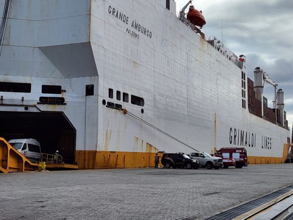 Operação conjunta da Polícia Federal e da Receita Federal do Brasil no Porto de Vitória   por Fernando Madeira  
