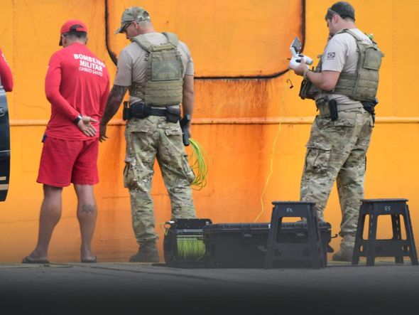 Operação conjunta da Polícia Federal e da Receita Federal do Brasil no Porto de Vitória  por Fernando Madeira 