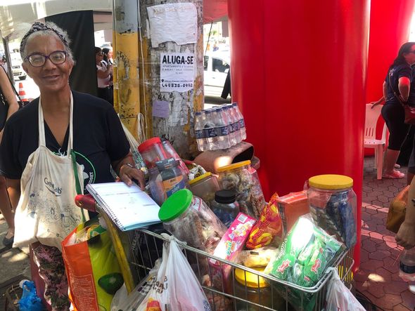 Vany Terezinha Rodrigues, 59 anos, vendedora ambulante, moradora de goiabeiras. por Leiriane Santana