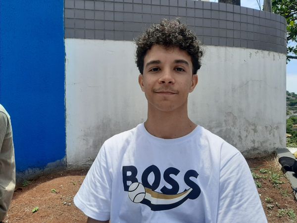 David Gomes, 17, primeiro da fila na Faesa por Fernando Madeira