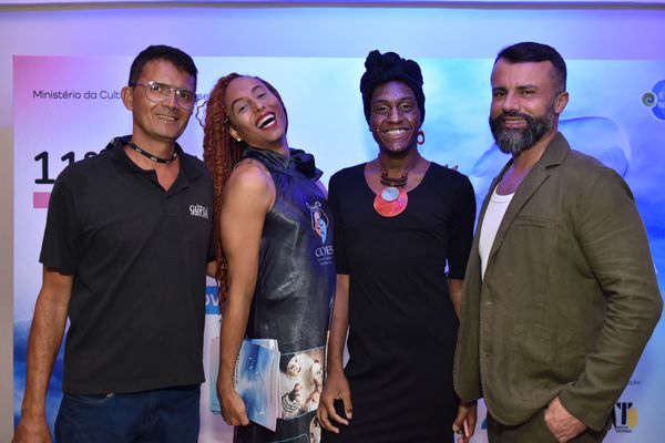 Ópera Contos de Júlia