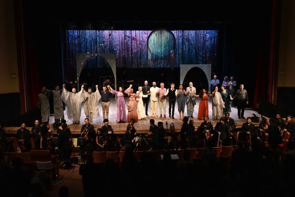 Ópera Contos de Júlia