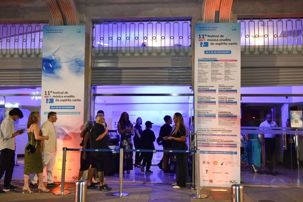 Ópera Contos de Júlia