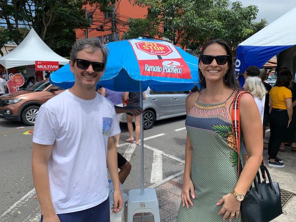 Professor de geografia João Nardoto, e coordenadora pedagógica Jaqueline Fiorentini da escola estadual Renato Pacheco por Vitor Gregório