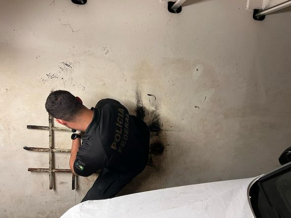 Operação encontra 1,5 tonelada de cocaína em navio no Porto de Vitória por Polícia Federal