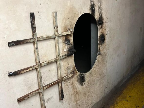 Operação encontra 1,5 tonelada de cocaína em navio no Porto de Vitória por Polícia Federal