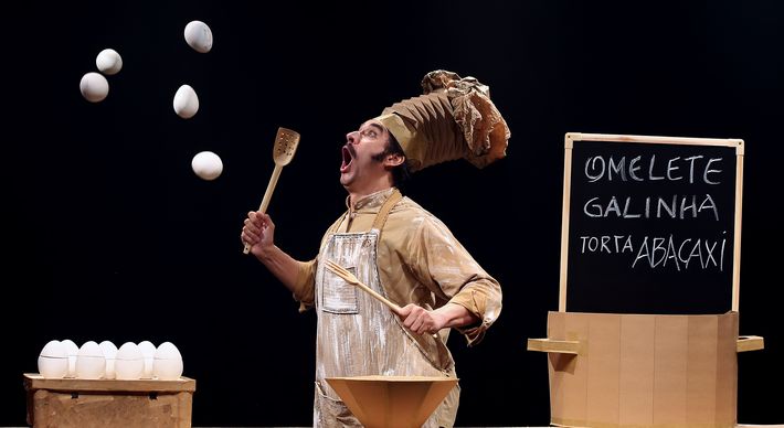 Montagem será apresentada no sábado (11) e domingo (12), no Teatro da Ufes, em Vitória. Convites podem ser retirados na bilheteria do teatro a partir desta terça (7)