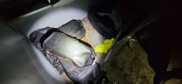 Operação encontra 1,5 tonelada de cocaína em navio no Porto de Vitória por Polícia Federal