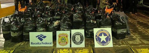 Operação encontra 1,5 tonelada de cocaína em navio no Porto de Vitória por Polícia Federal