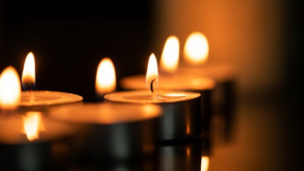 Em nota, a Enel afirmou que trabalha para restabelecer o serviço e normalizar o fornecimento de energia até o fim do dia deste domingo (14)