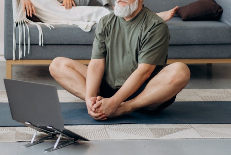 Novembro Azul: como Yoga pode ajudar na saúde dos homens
