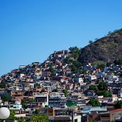 Testemunhas contaram à Polícia Militar que a vítima era usuária de drogas, mas não tinha envolvimento com o tráfico de entorpecentes