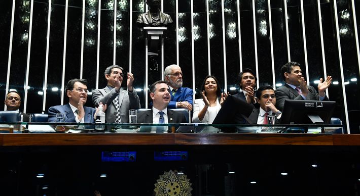 A última previsão do Ministério da Fazenda é de que a alíquota poderia ir para 27,5%, mas a estimativa foi feita antes das alterações feitas na reta final da votação