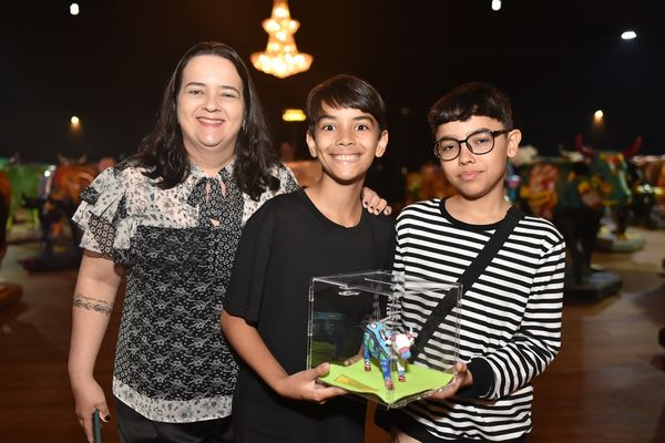 Juliana e Antonio Lisboa, e Arthur Verissimo França