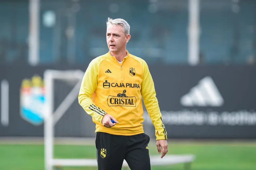 Segundo o jornalista Thiago Franklin, o Alvinegro tem conversas avançadas para contratar o atual técnico do Sporting Cristal, do Peru