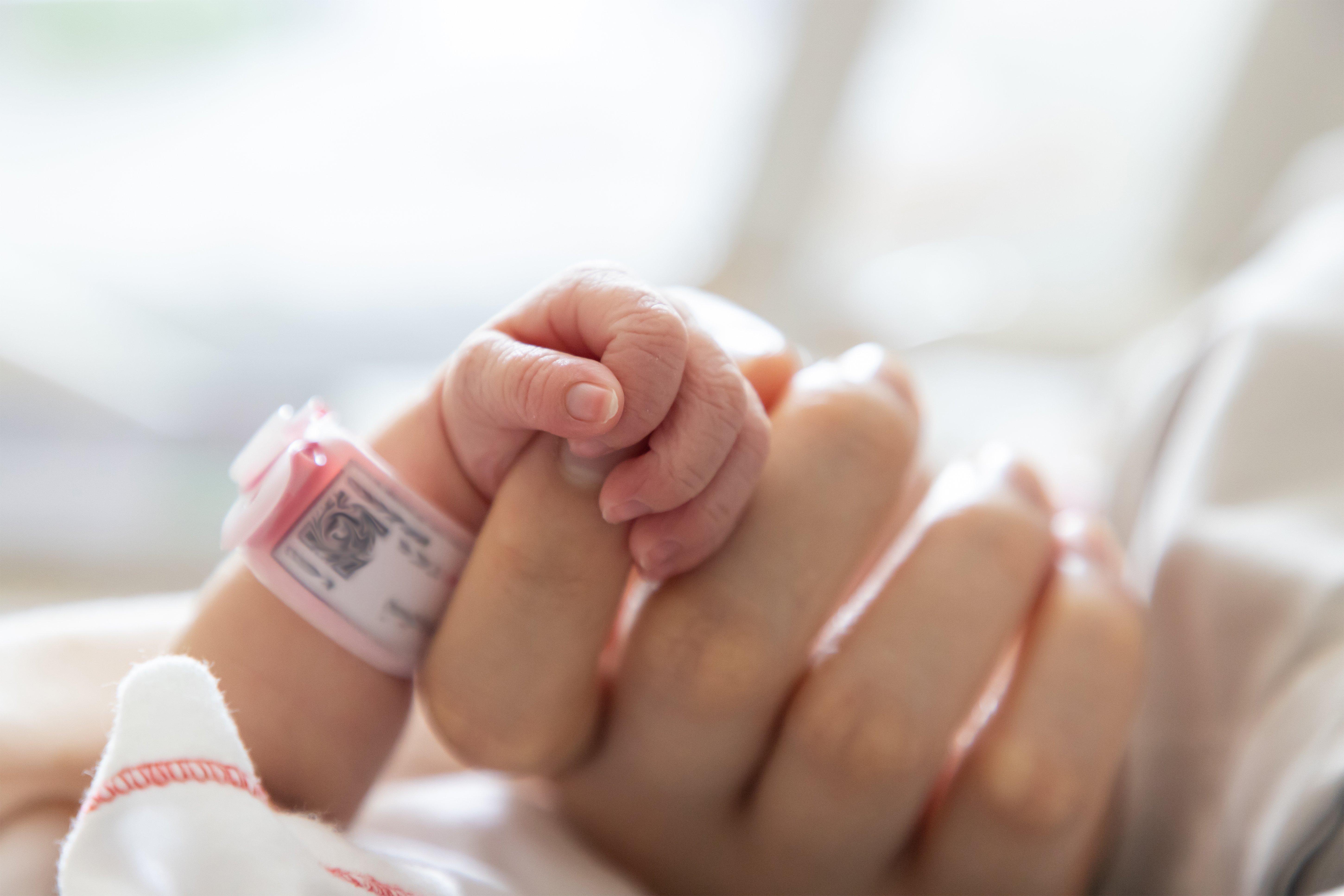 A  prematuridade ocorre quando o bebê chega ao mundo antes de completar as 37 semanas. No Brasil, são aproximadamente 340 mil bebês nessa condição a cada ano