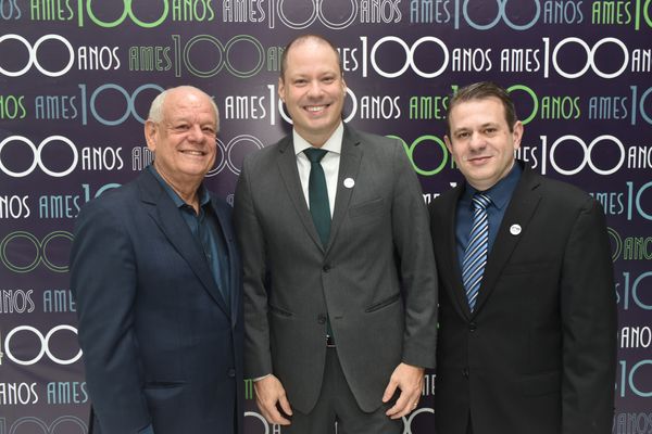 Dr. Hélio Barroso Reis_ Dr. Leonardo Lessa e Dr. Fabricio Gaburro