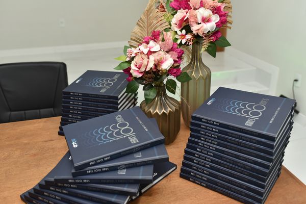 Livro "Insurreição do Queimado"