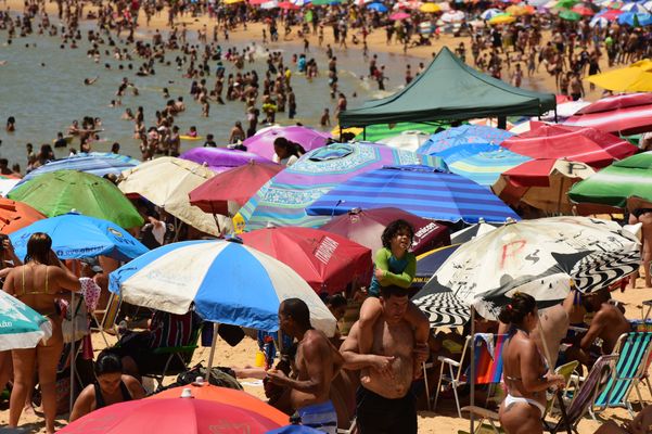 Praia da Sereia Vila Velha  por Ricardo Medeiros