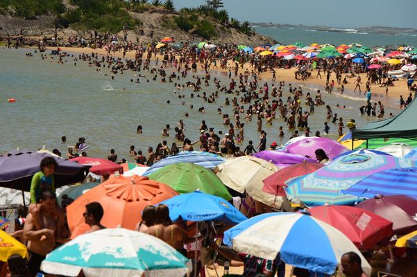 Praia da Sereia Vila Velha  por Ricardo Medeiros