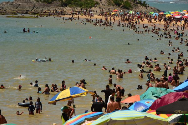 Praia da Sereia Vila Velha  por Ricardo Medeiros