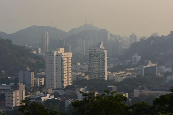 Fumaceiro toma conta de diversos bairros da Grande Vitória