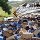 Imagem - Carreta tomba e carro cai em córrego em acidente na BR 259