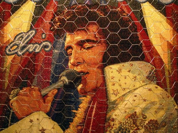 Colar de Elvis Presley vai a leilão por R$ 2,4 milhões