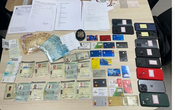 Material encontrado com os suspeitos no ES