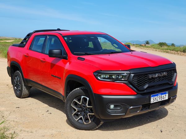 Versão Rebel é a mais off-road da Ram Rampage, uma picape intermediária disposta a brigar no segmento das médias