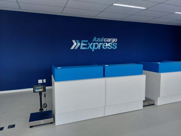 Azul inaugura novo terminal de carga em Vitória