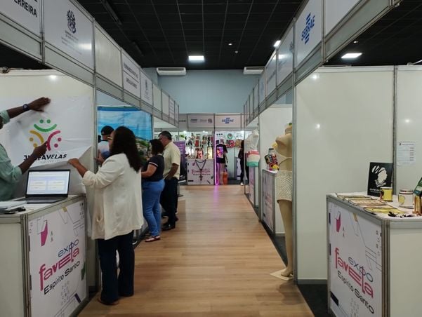 Empreendedores da periferia expõem negócios em Vitória por Caroline Freitas