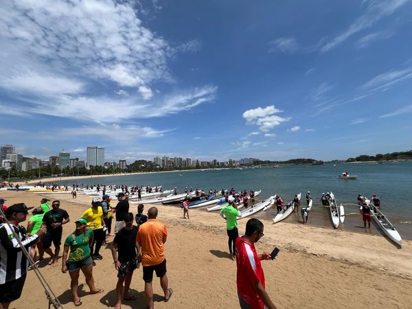 Confira imagens do Pan-Americano de Canoa Havaiana por FEVAAES/Divulgação