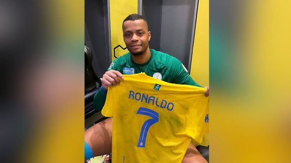 Capixaba Paulor Vitor ganhou camisa de Cristianos Ronaldo após o jogo