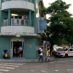 Menina foi levada ao PA por uma cuidadora que viu a gravidade das lesões; segundo o Conselho Tutelar, menina relatou que foi agredida pelo pai