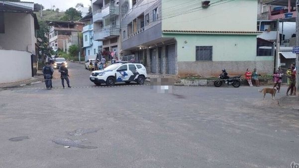 Mulher é baleada em calçada durante ação policial em Cachoeiro