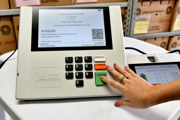 Testes das urnas eletrônicas