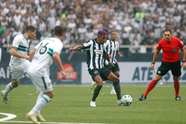 Coritiba e Botafogo se enfrentam na noite desta quarta-feira (29)