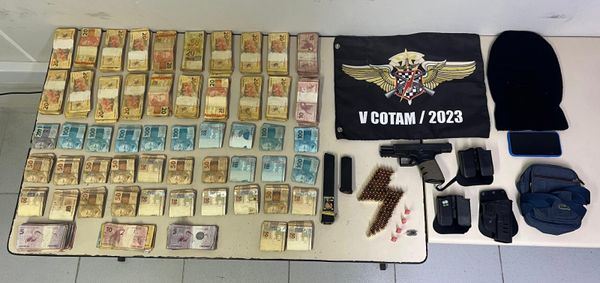Mais de R$ 54 mil foram apreendidos com suspeito no Bairro da Penha