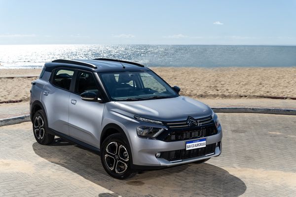O C3 Aircross, vai ser vendido em três versões, a Feel Turbo 200 AT,  a Feel Pack Turbo 200 AT e a Shine Turbo 200 AT por Citroën/Divulgação