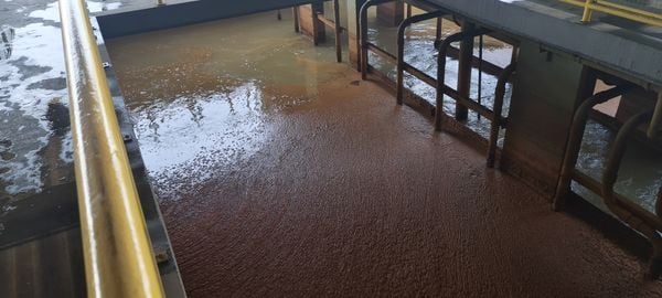 A filtragem é uma das etapas do tratamento de água