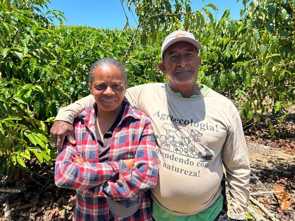 Seu Cosme e a esposa Elzinete Assis Santos são beneficiados  Programa de Desenvolvimento Rural e Territorial (PDRT)
