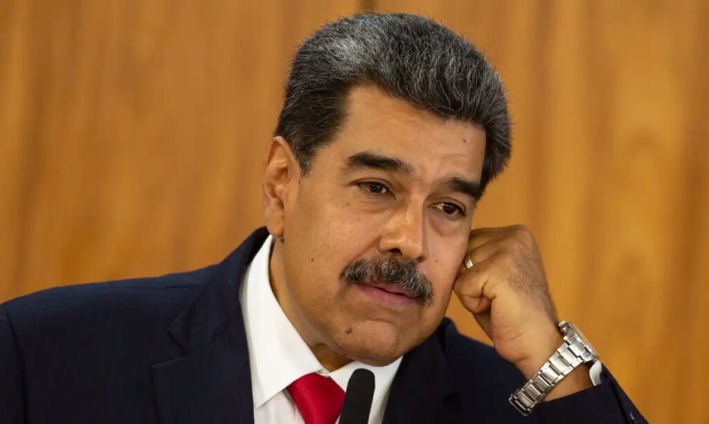 O resultado foi apresentado pelo presidente do Conselho Nacional Eleitoral (CNE) da Venezuela, Elvis Amoroso, que disse que mais de 96% dos votantes disseram sim à proposta.