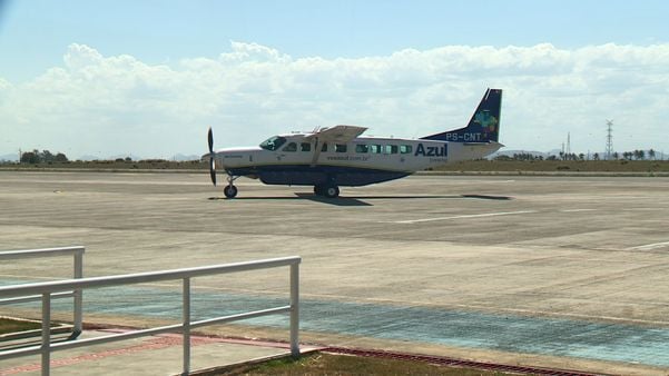 Primeiro voo entre Confins e Linhares pousa em solo capixaba; veja fotos por Celio Ferreira