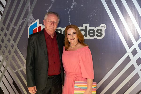 Roberto Schulze e Paula Koehler