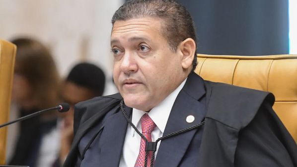 Ministro pediu vista para analisar melhor o caso; há um voto para flexibilizar normas e um contrário
