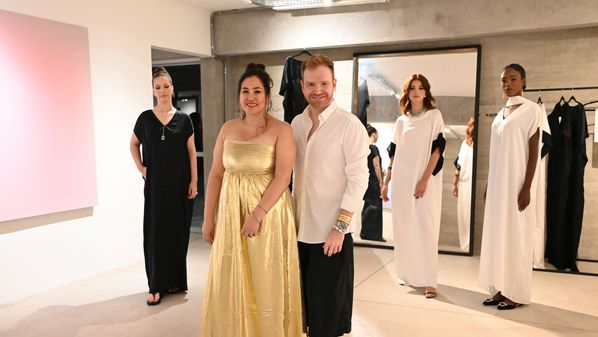 O estilista Glauro Simões lançou a coleção de kaftans em seda pura "New York meets Bossa Nova". nesta quarta-feira (06), na Via Thorey