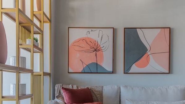 O tom penugem de pêssego irá guiar as tendências do próximo ano e profissionais comentam sobre as aplicações da cor em projetos de design de interiores