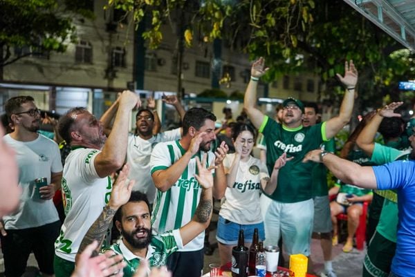 Confira imagens da festa da torcida palmeirense em Vitória após o título do Campeonato Brasileiro 2023 por Vitor Jubini