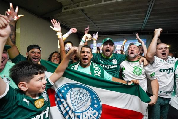 Confira imagens da festa da torcida palmeirense em Vitória após o título do Campeonato Brasileiro 2023 por Vitor Jubini